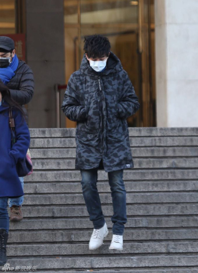 央視春晚語(yǔ)言類(lèi)減到8個(gè)節(jié)目