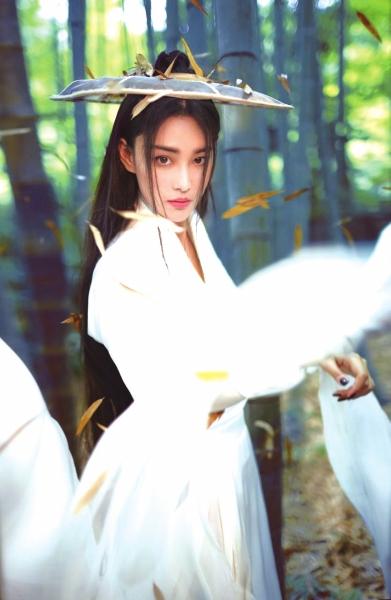 張馨予：我是個(gè)比較簡(jiǎn)單 有精神潔癖的人