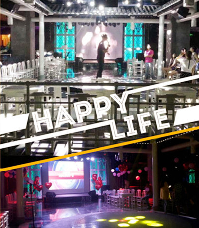 現(xiàn)場(chǎng)布置，好華美，好浪漫哦！