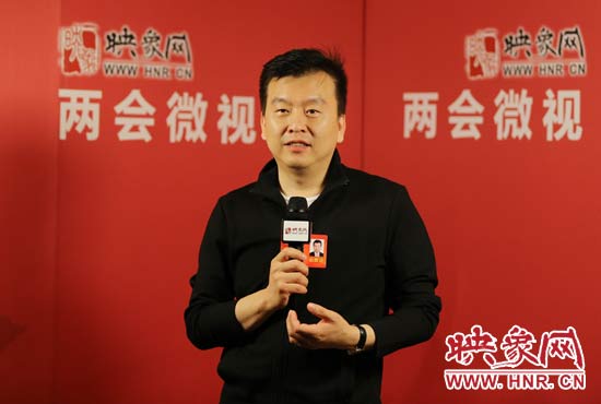 全國人大代表張澤群接受映象網(wǎng)“兩會微視”訪談。