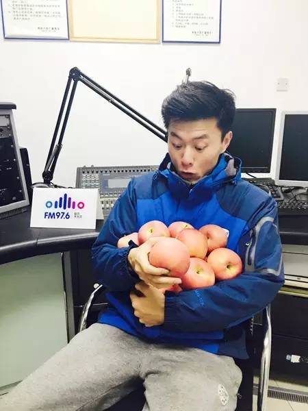 乖乖類！你們真的想用蘋果收買我