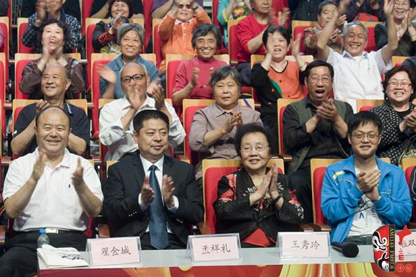 前排就坐的嘉賓-（左起）翟金成、孟祥禮、王秀玲、程雙坤