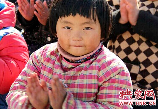 充滿(mǎn)童真的臉