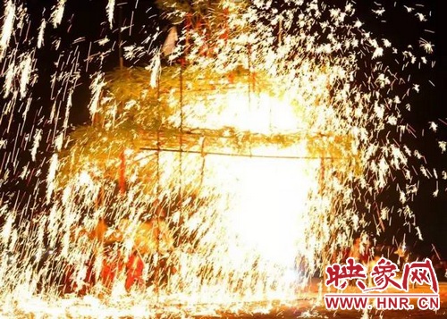 確山鐵花將登上萬(wàn)眾矚目的春晚舞臺(tái)！