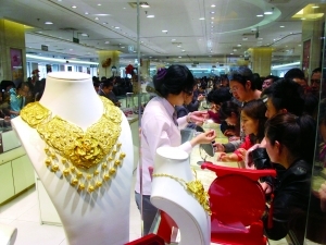 抄底100克黃金一周賺2000中印購金潮擊退空頭 抄底100克黃金一周賺2000中印購金潮擊退空頭