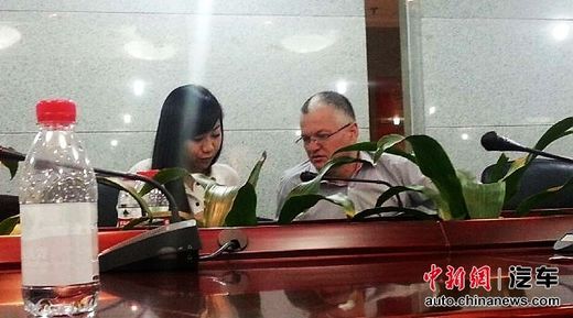 車主提供在維權(quán)過程中接觸德國技術(shù)人員的照片。