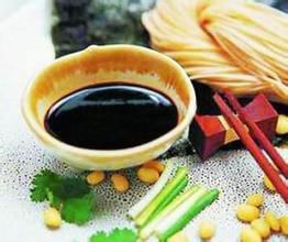 喝牛奶能美白？盤點(diǎn)關(guān)于飲食改變膚色的謠言