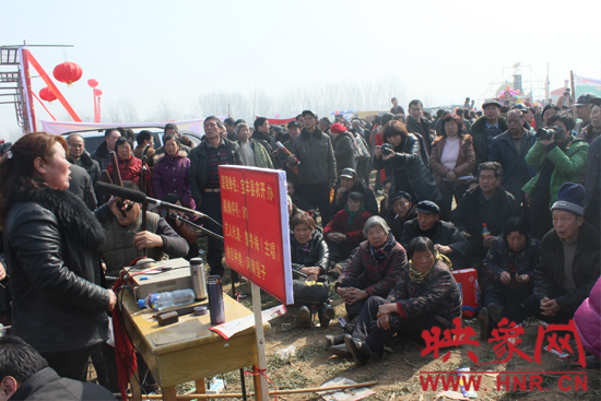 寶豐馬街書會(huì)獲世界紀(jì)錄認(rèn)證  民間藝人相聚“斗藝”