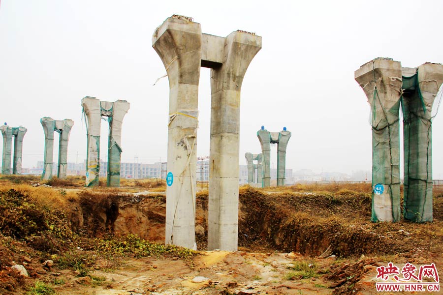 相關(guān)負責人也對外表示，投資15個億的項目，實際到賬的只有6000多萬元，所以工程被迫停下。