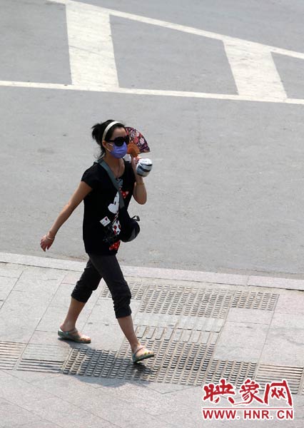 扇子雖小，遮一點(diǎn)陽(yáng)光也好