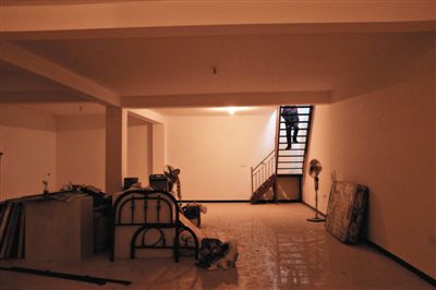 西城區(qū)大石虎胡同一處四合院內(nèi)，挖出的地下室已經(jīng)成型。