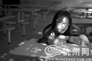 　筆試面試都過(guò)了最終沒(méi)被錄取，讓胡格格非常失落。 記者 陳中秋 攝