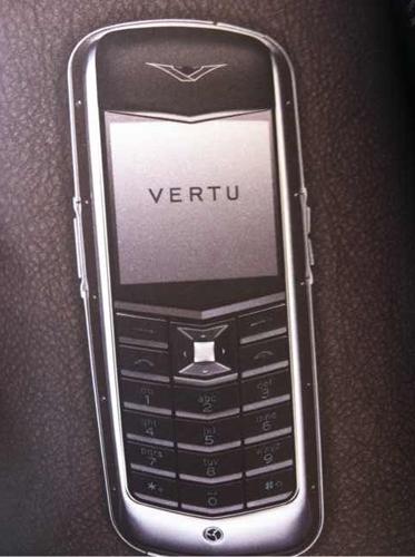 (葉先生的手機(jī)目前已經(jīng)送去維修，圖冊(cè)中的手機(jī)是和葉先生同款的。圖/瀟湘晨報(bào)滾動(dòng)新聞?dòng)浾?文乃斐)