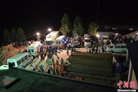 　圖為事故救援現(xiàn)場(chǎng)。