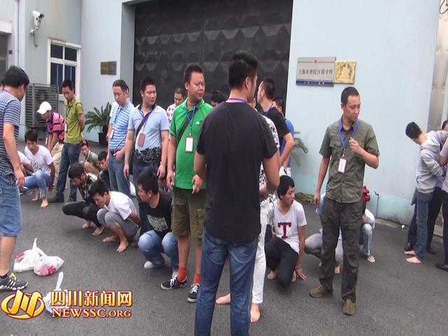 公安局管抓捕詐騙公司現(xiàn)場(chǎng)（警方視頻截圖）。