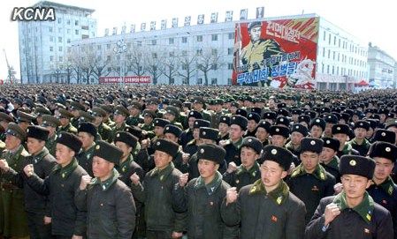 朝鮮黃海北道、咸鏡南道和南浦市11日舉行軍民大會，支持朝鮮人民軍最高司令部發(fā)言人聲明。