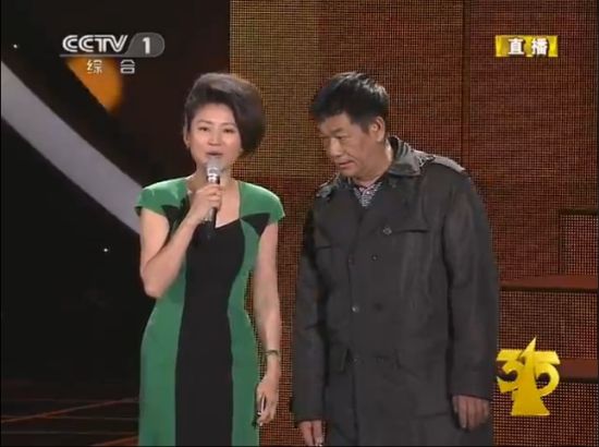 “雞蛋哥”來(lái)到央視315晚會(huì)現(xiàn)場(chǎng)。