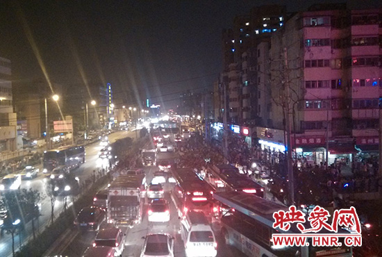 8月7日晚21點5分，道路終于恢復通行