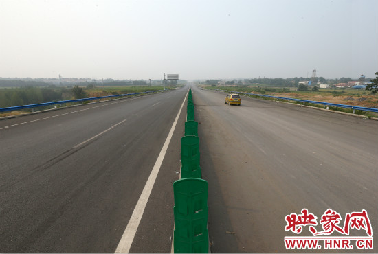 10條都市區(qū)快速路的開(kāi)通，使市民出行更方便