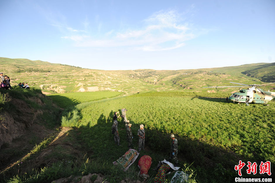 甘肅定西地震：岷縣永光村救援現(xiàn)場(chǎng)直擊