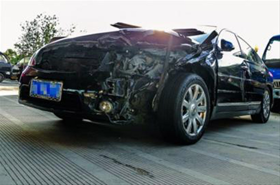 大學(xué)生撞死5名養(yǎng)護(hù)工案開(kāi)庭