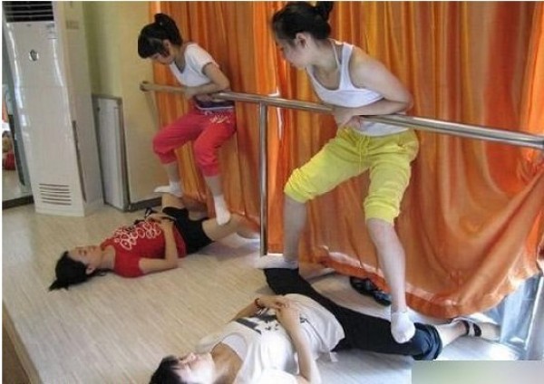 藝校妹子到底有多苦？