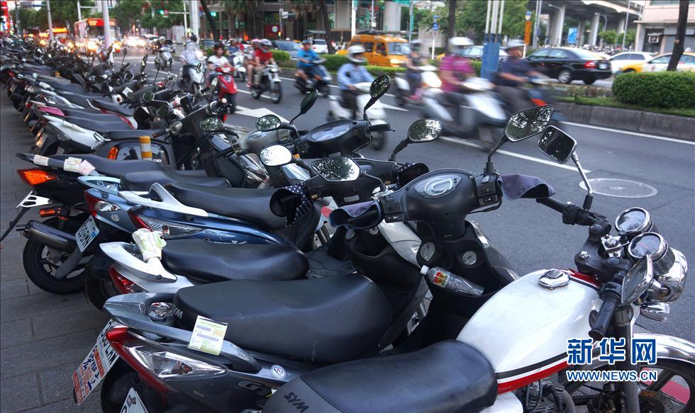 臺(tái)北“機(jī)車(chē)”掠影