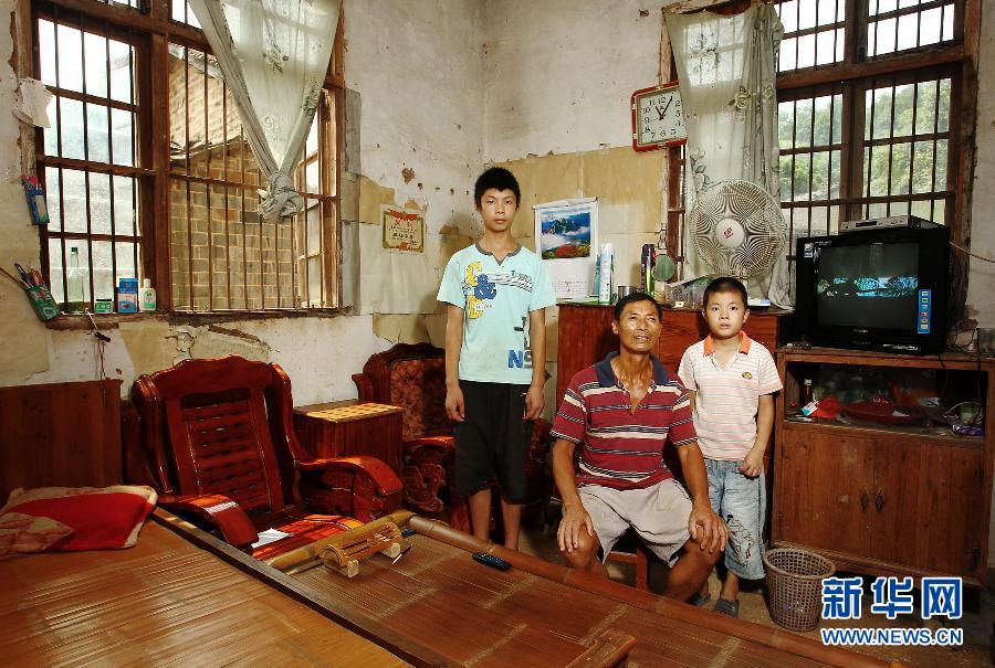 農(nóng)場棚戶區(qū)的最后留守家庭：留下的是回憶，迎來的是幸福