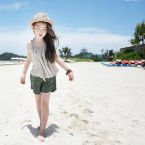 韓國(guó)6歲小蘿莉美照走紅