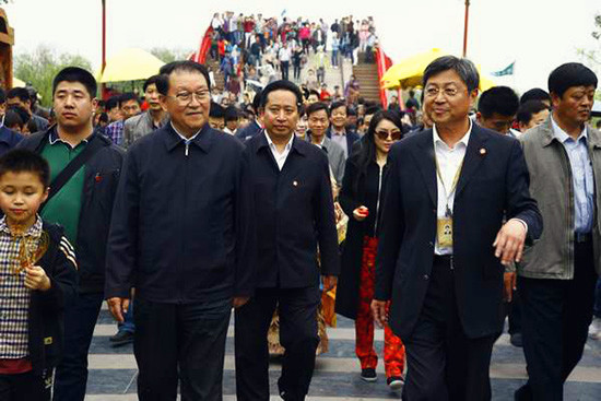 春風(fēng)送暖醉開(kāi)封 清園發(fā)展迎貴客