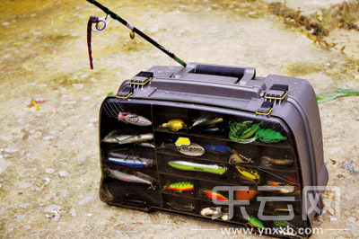 　　又稱擬餌釣魚,起源于歐洲,國內(nèi)翻譯為“路亞”。