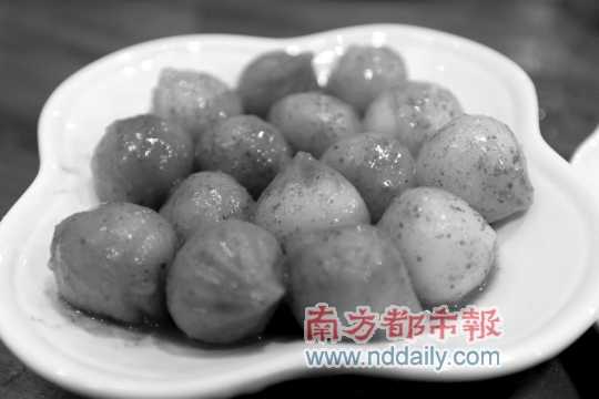 碧紗籠的水晶包,帶著咖啡味。