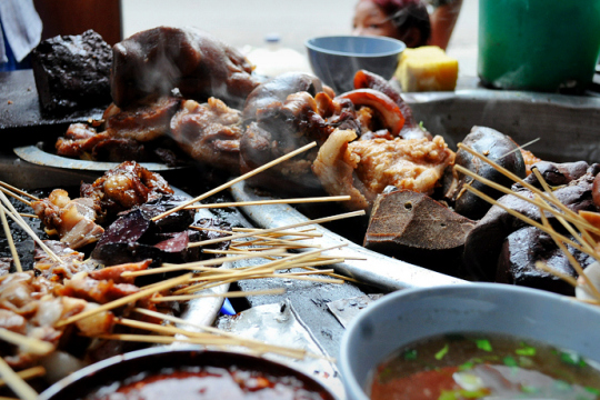 緬甸，繽紛的街邊平民小吃