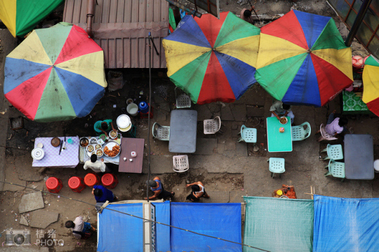 緬甸，繽紛的街邊平民小吃