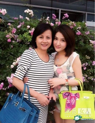 回顧那些網(wǎng)絡上的奇葩炫富女