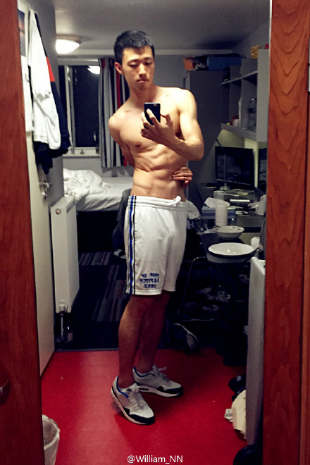 這么性感，你女朋友造？