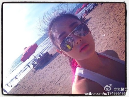 張馨予在印尼輕裝開工，但一想到要返回北京，即時(shí)打冷震