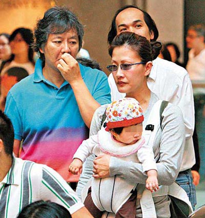 陳慧珊和老公鐘家鴻、女兒