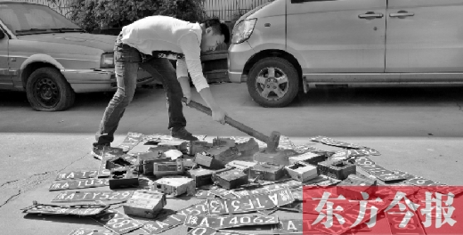 “老的哥”揭“黑車”猖獗原因，建議倒查假車牌、出租車使用機(jī)打發(fā)票