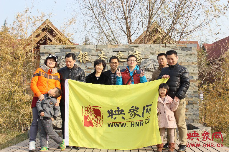 來(lái)張小合影，好多朋友都在其他地方玩，已經(jīng)嗨的叫不回來(lái)……