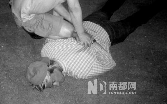 俄羅斯安全部門發(fā)布圖片顯示，美國駐俄使館工作人員福格爾被抓獲。