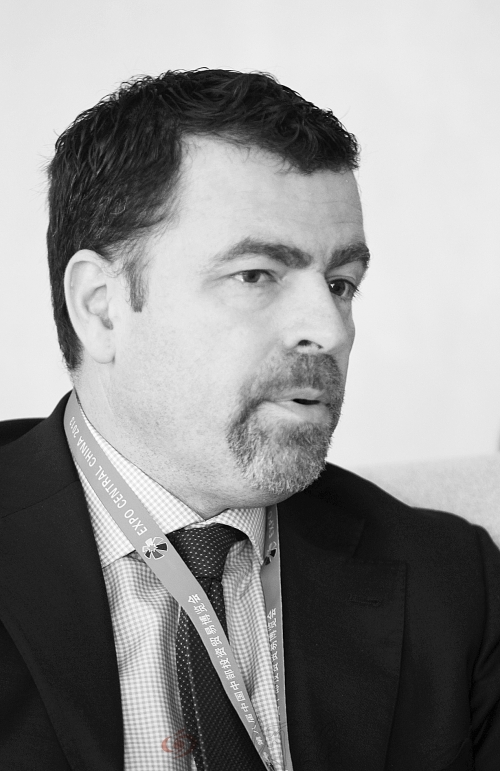 　　狄可為：“現(xiàn)在，雀巢正在改變歷史，中部時(shí)代來臨了！”