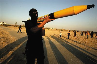 卡薩姆火箭：哈馬斯山寨版喀秋莎火箭，射程約10公里。