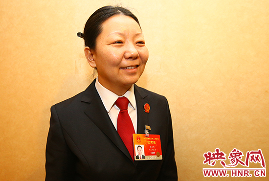 全國(guó)人大代表、河南省寶豐縣人民法院副院長(zhǎng)、鬧店鎮(zhèn)法庭庭長(zhǎng)朱正栩