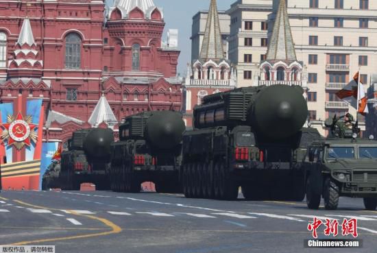 資料圖：2014年5月9日，俄羅斯舉行紀(jì)念衛(wèi)國戰(zhàn)爭勝利69周年的閱兵式，俄羅斯總統(tǒng)普京出席。