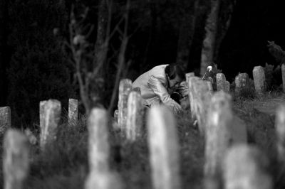 11月5日，祭奠者在騰沖遠征軍國殤墓園獻花。京華時報記者 潘之望 攝