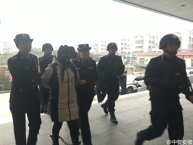 警方公布搶女童嫌犯照片 網友：馬賽克給滿分