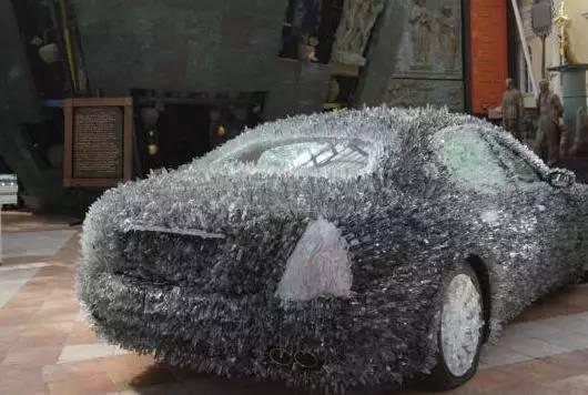 驚！車主用玻璃渣改裝瑪莎拉蒂