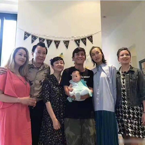 陳冠希女兒首曝光 陳冠希女友是誰？秦舒培個(gè)人資料照片家庭背景