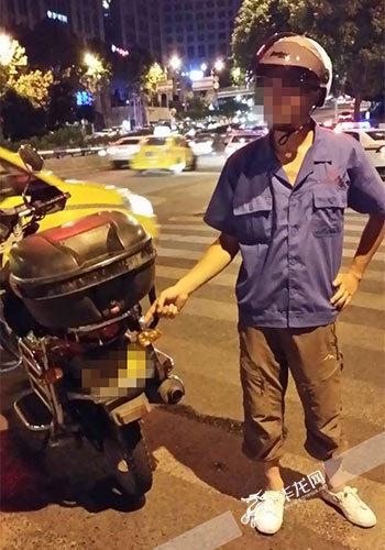 駕駛員主動(dòng)要求進(jìn)行酒精含量測(cè)試。警方供圖